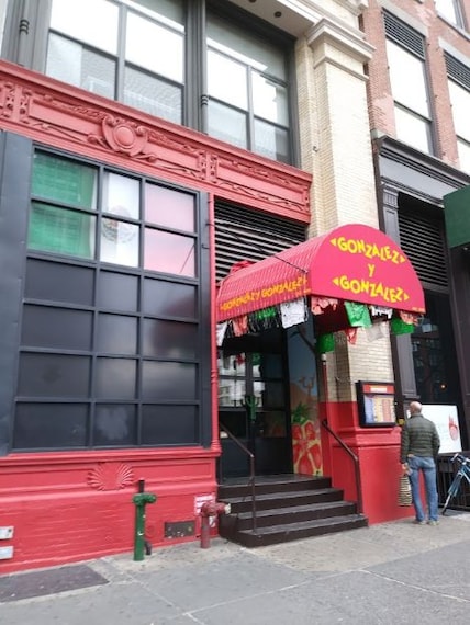 Gonzalez y Gonzalez-1